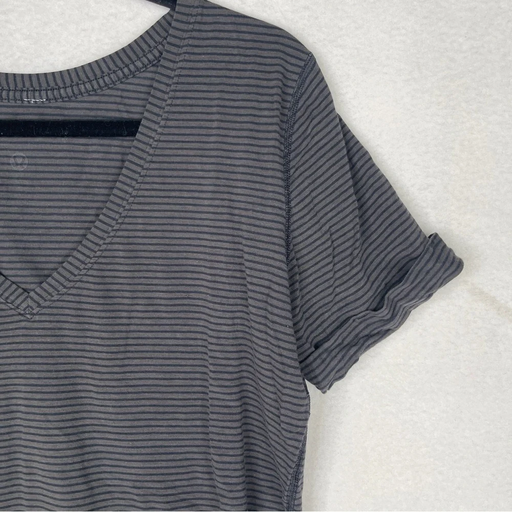 Lululemon Love Tee Striped Army Green Black Medium